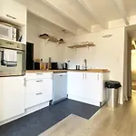Large Duplex 2br In Center Of 2 Min Walking And Free Parking Αρασόν