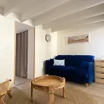 Large Duplex 2br In Center Of 2 Min Walking And Free Parking Διαμέρισμα
