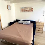 Large Duplex 2br In Center Of 2 Min Walking And Free Parking Διαμέρισμα *