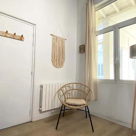 Lägenhet Large 2 Bedrooms Duplex - Center & Free Parking