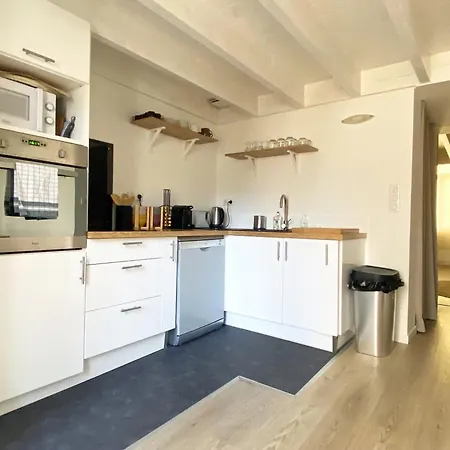 Large Duplex 2br In Center Of 2 Min Walking And Free Parking Arcachon