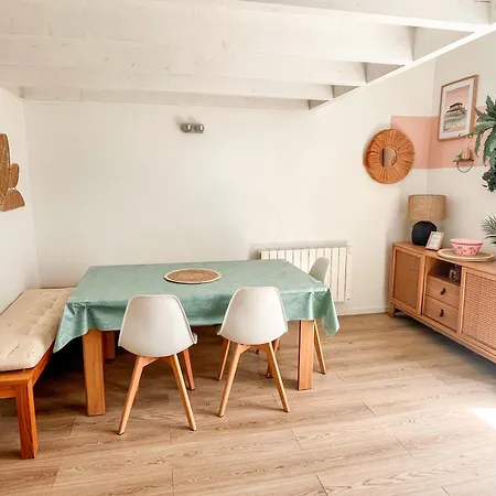 Large 2 Bedrooms Duplex - Center & Free Parking Lägenhet *
