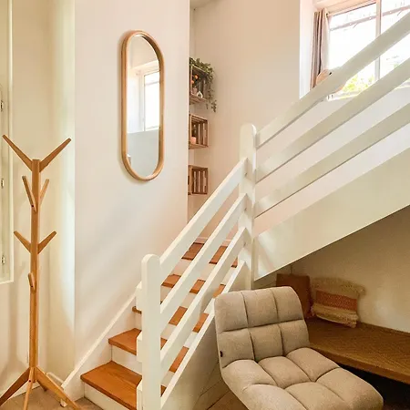 Large 2 Bedrooms Duplex - Center & Free Parking